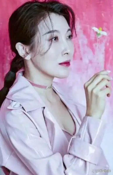 张棪琰被怀疑卷入霸凌员工的风波,网友们担心《知否》会被下架