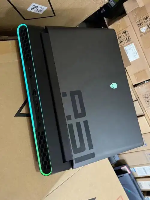 原价三万多现在九千多的外星人51m