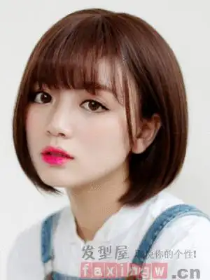 短直发图片女 清爽柔顺不失时尚