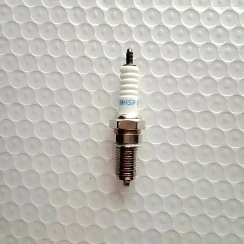 h适用于豪爵铃木太子hj125-8/8c/8d/8e/8f/8g/8m/8k/8u摩托车火花塞