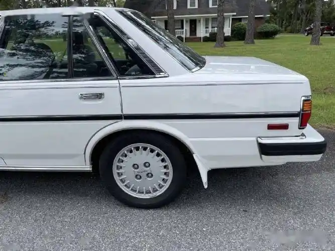 1986年丰田美国市场的旗舰轿车