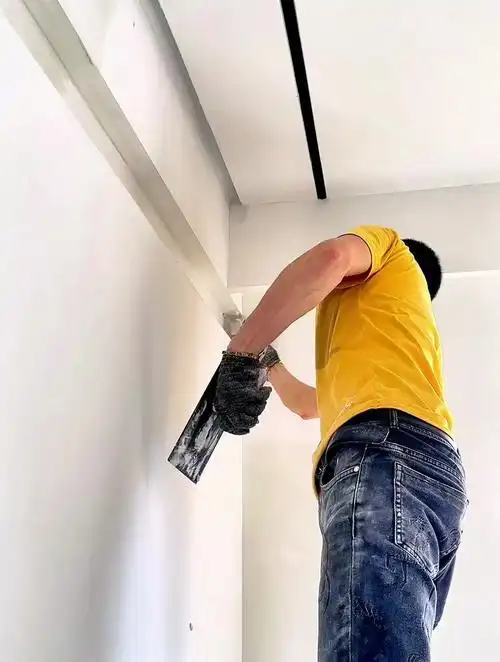 刮大白的油漆工,施工现场实拍