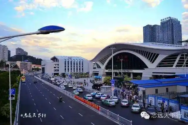 图39:厦门火车站南广场.