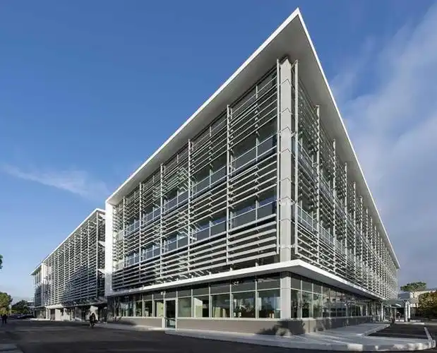 德国品质 梅赛德斯奔驰位于意大利罗马办公设计欣赏