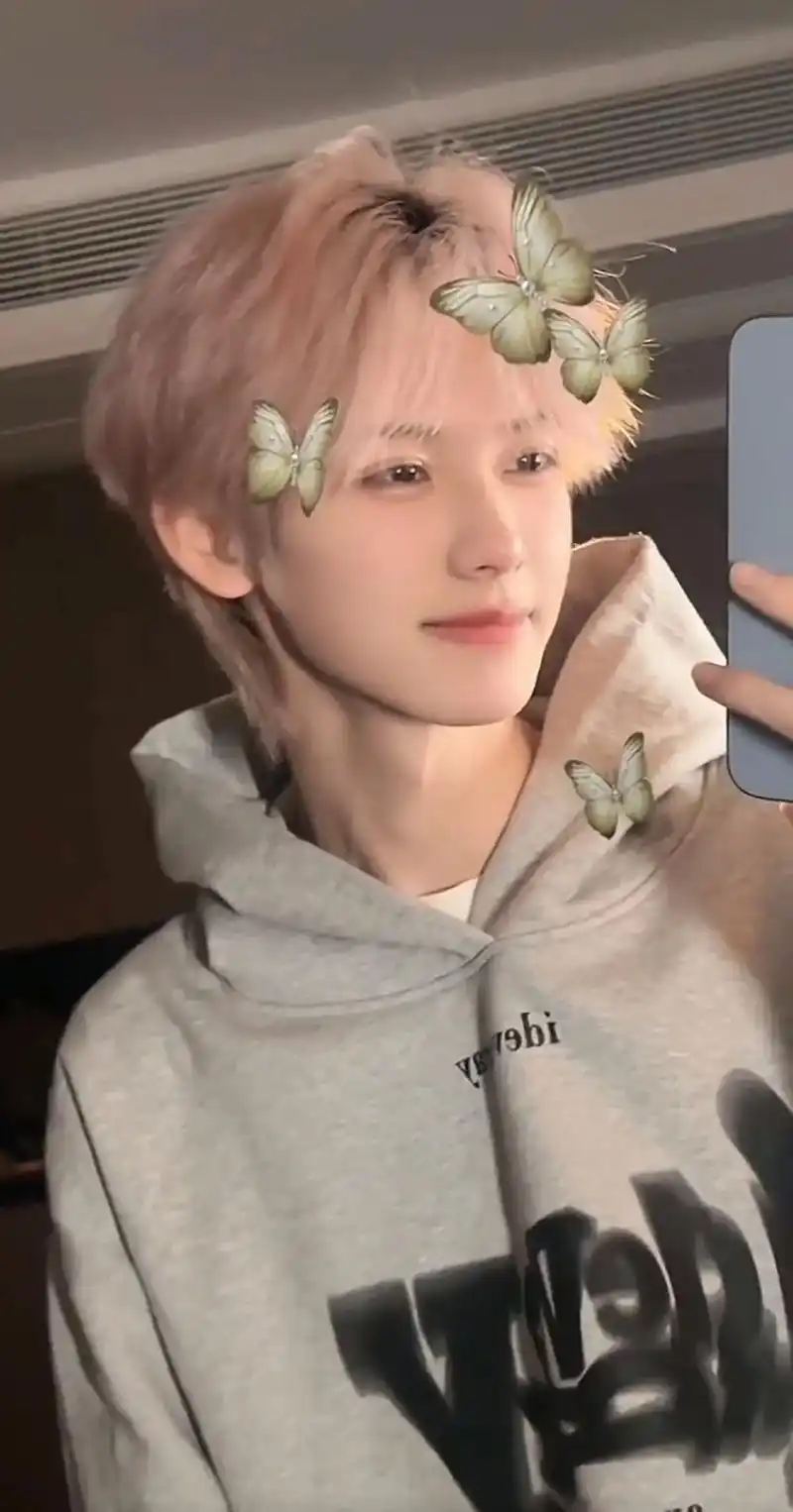 胡老师你好漂亮啊#胡洁#甜系男孩 - 抖音