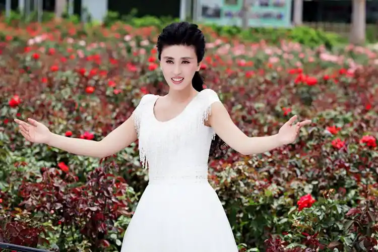 华人女歌手(华人女歌手名字大全)