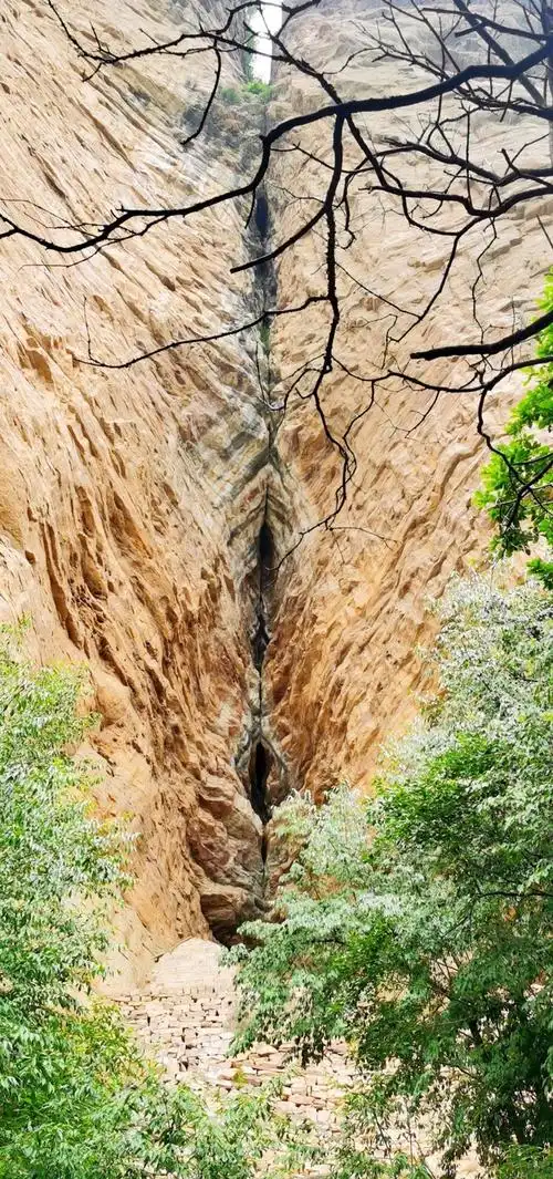神奇的阴阳山,与韶关丹霞相比,更具有阳刚之气,阴山更强更牛杏峪村