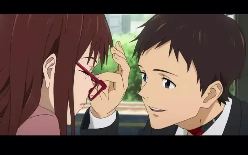 真嗣和真希波跑出了车站,长大了,结束了.