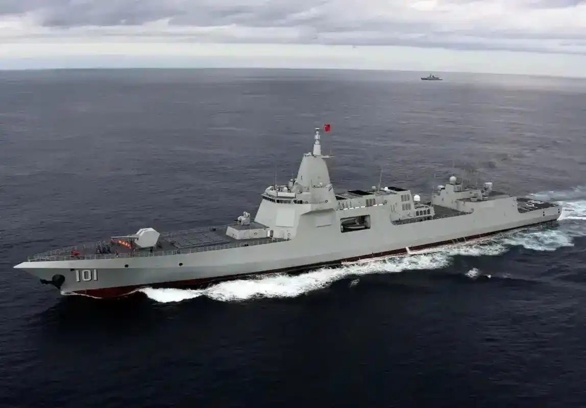 中国9899海军101南昌舰 055型驱逐舰